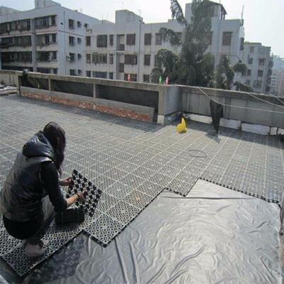 屋顶排水板施工怎么做?